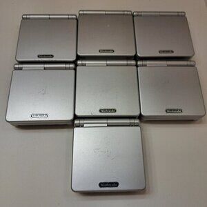 1X Authentic Nintendo Gameboy Advance SP Silver Japan